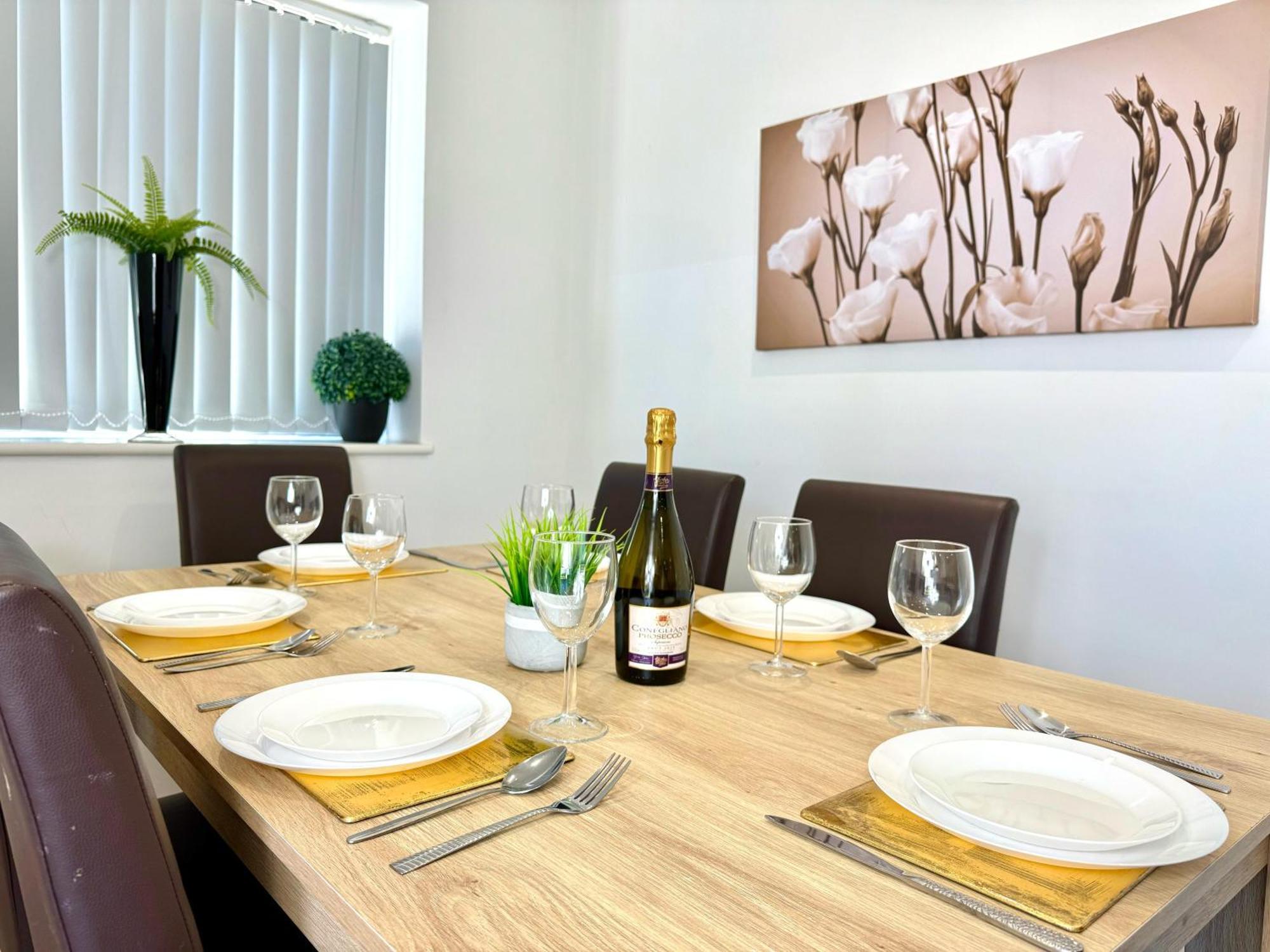 Evergreen Lodge - Two Bed Lux Flat - Parking, Garden, Patio, Wifi, Netflix - Close To Blenheim Palace & Oxford - F3 Kidlington Bagian luar foto