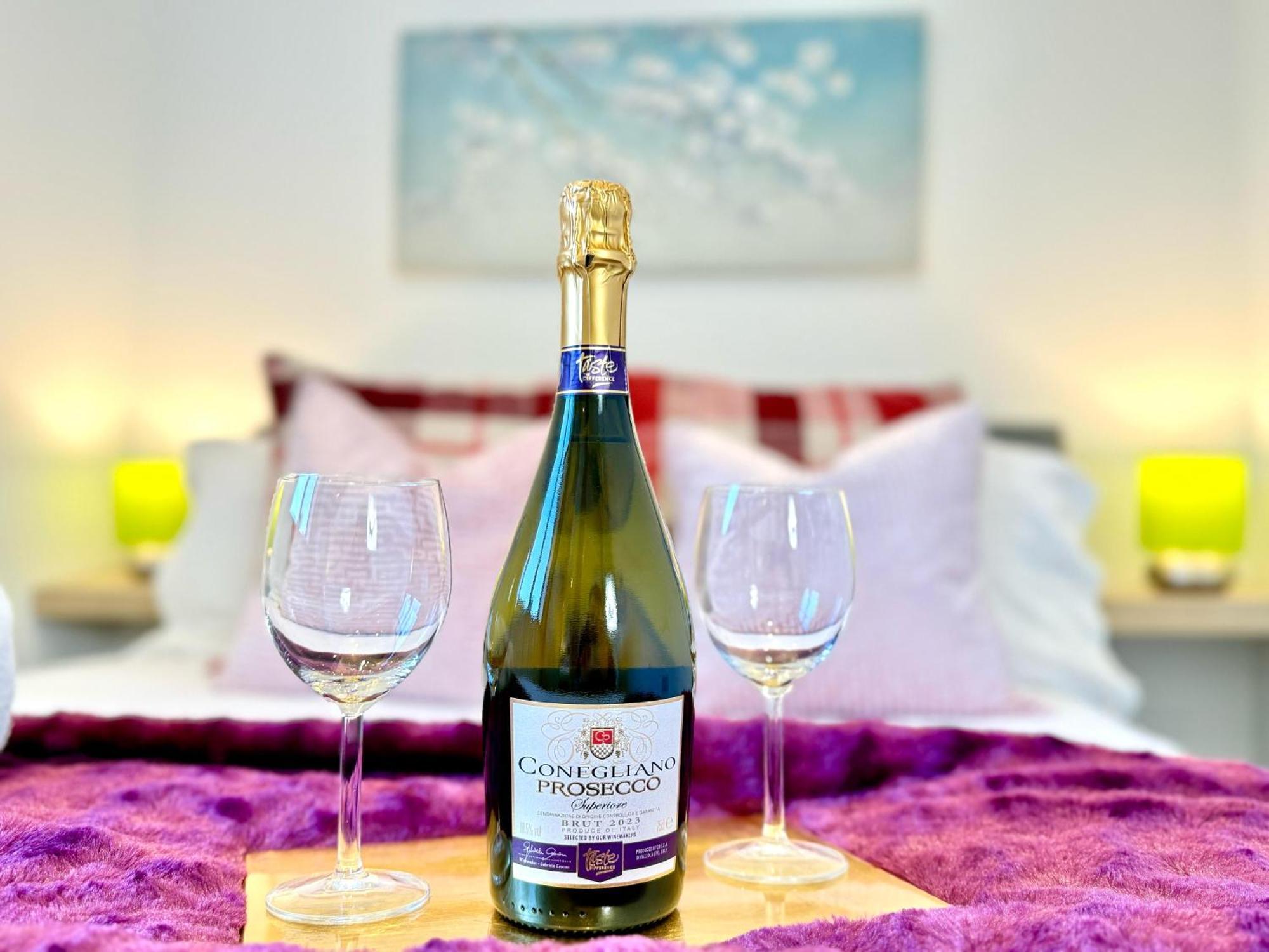 Evergreen Lodge - Two Bed Lux Flat - Parking, Garden, Patio, Wifi, Netflix - Close To Blenheim Palace & Oxford - F3 Kidlington Bagian luar foto