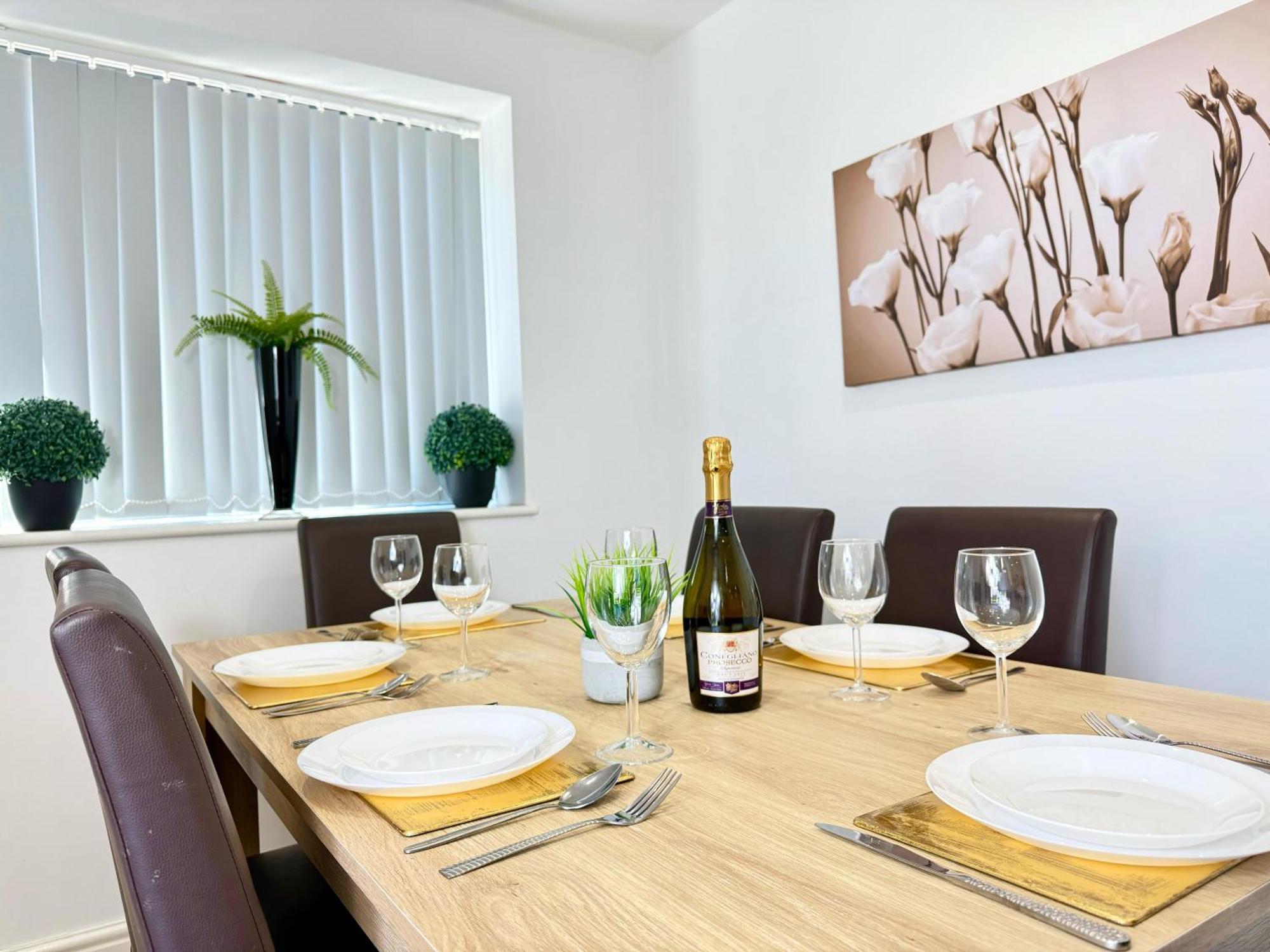 Evergreen Lodge - Two Bed Lux Flat - Parking, Garden, Patio, Wifi, Netflix - Close To Blenheim Palace & Oxford - F3 Kidlington Bagian luar foto